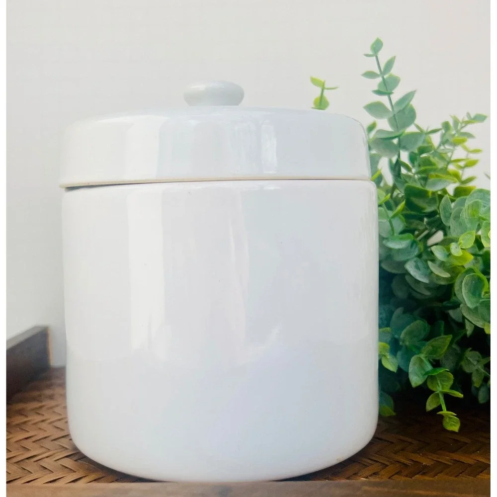 Canister White Ceramic Minimalist‎ Home Decor Small Storage Jar Modern Style